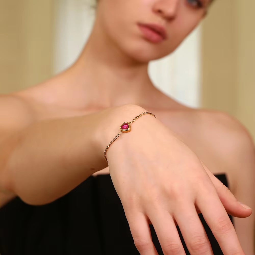 Pulseira Coração Rubi Banhado a Ouro 18k